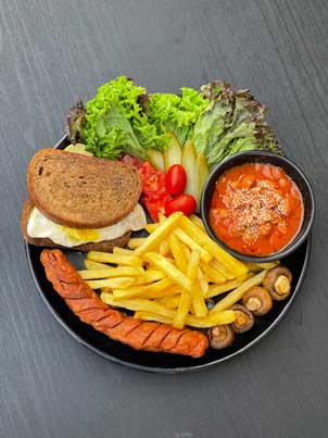 صبحانه انگلیسی کافی شاپ لانیا